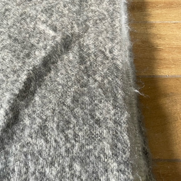 St. Albans 100% Mohair Wool Gray/Yellow/White Throw Blanket - Picture 3 of 11